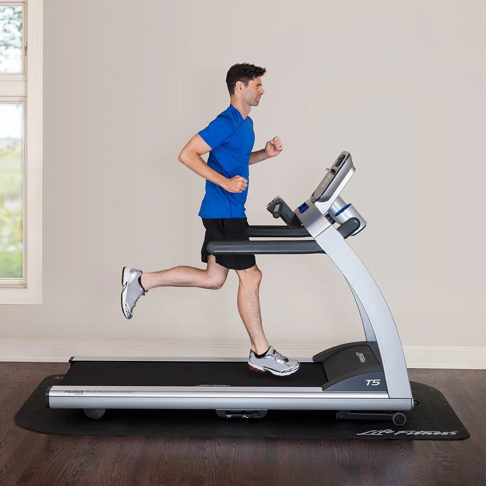 Treadmill with GO Console W315