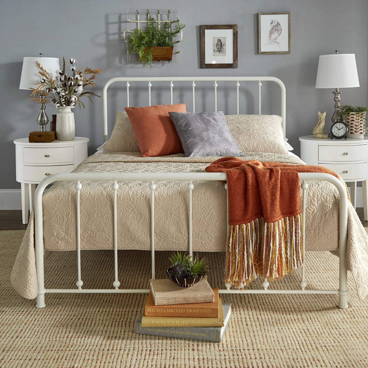 White Metal Platform Full Bed C602