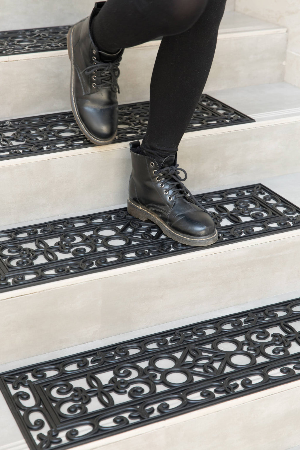 Set of 4 Anti-Slip Stairs Tread Mat G925339