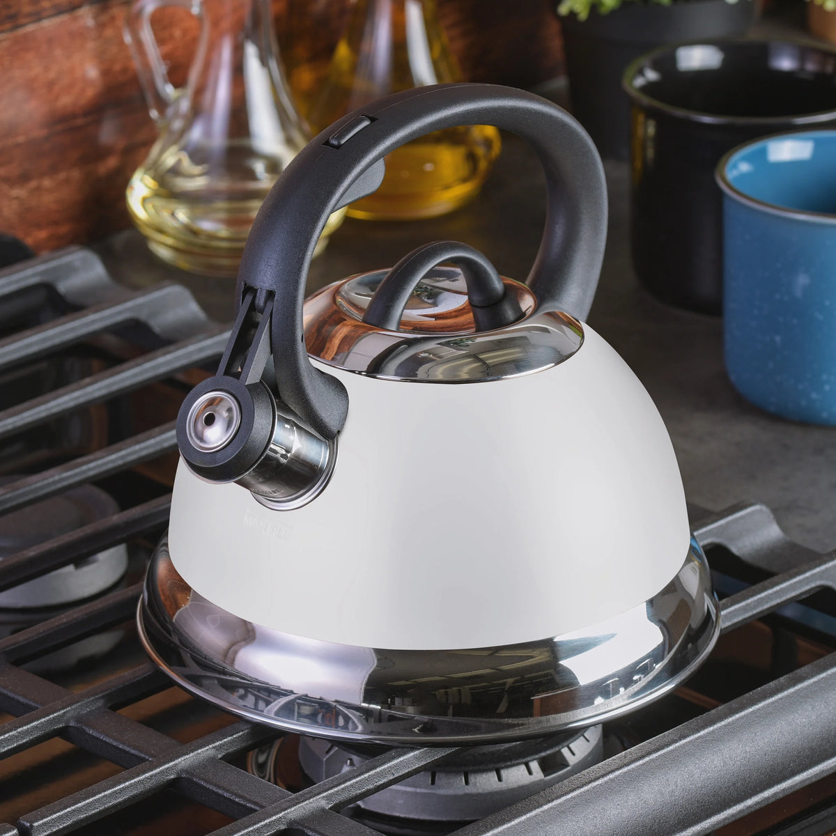 1.75 Quart Whistling Tea Kettle M4142