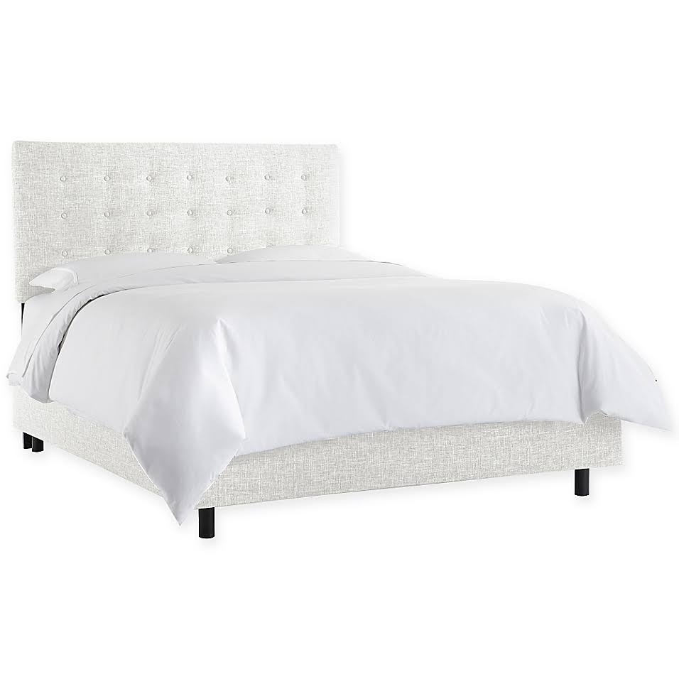California King Bed in Zuma White D61790