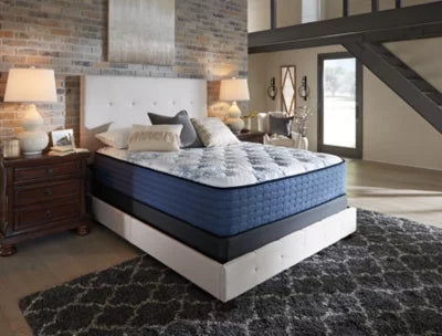 Twin White Firm Mattress L835