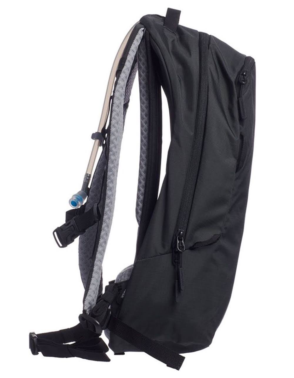 Black Hydration Pack B390