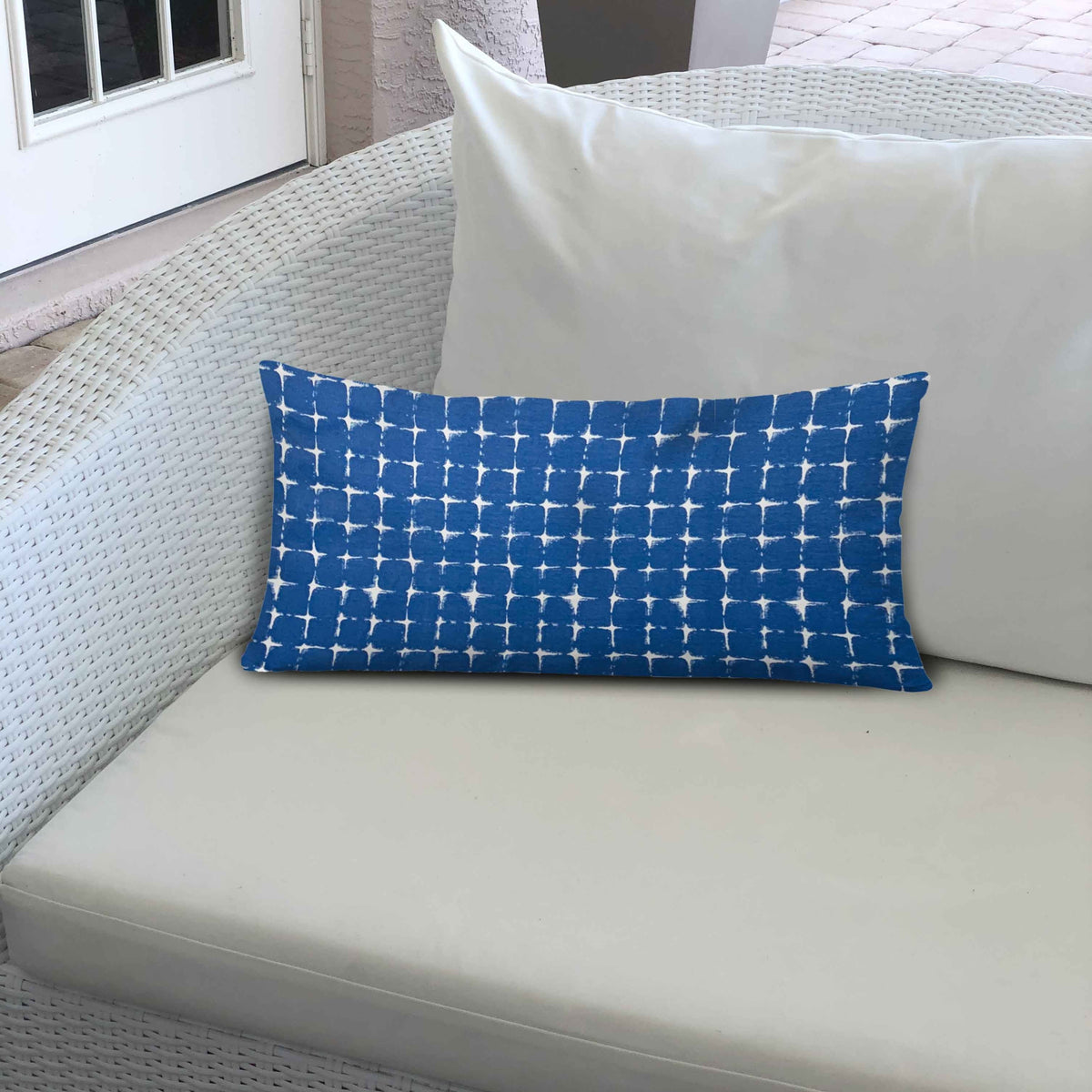 Indoor/Outdoor Soft Pillow with Zipper Cover 36 x 36 K941402