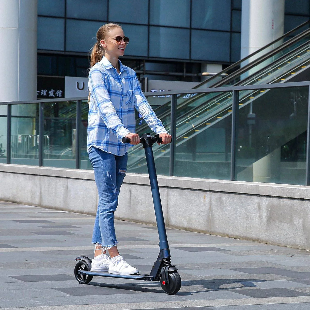 Electric Scooter with 10 Solid Tires, 500W Motor Folding I302